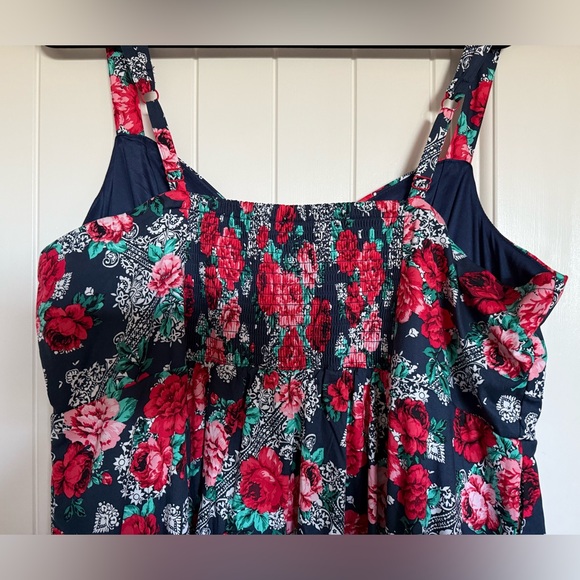 Torrid Floral Skate Dress Size 3X - Picture 2 of 9
